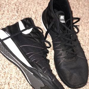 Nike running tennis shoes